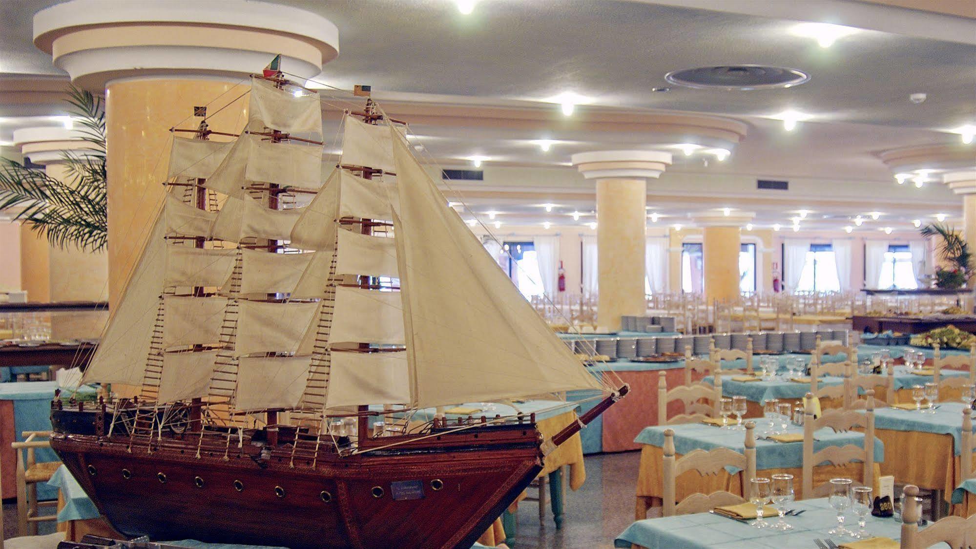 Club Hotel Baia Aranzos Golfo Aranci Extérieur photo