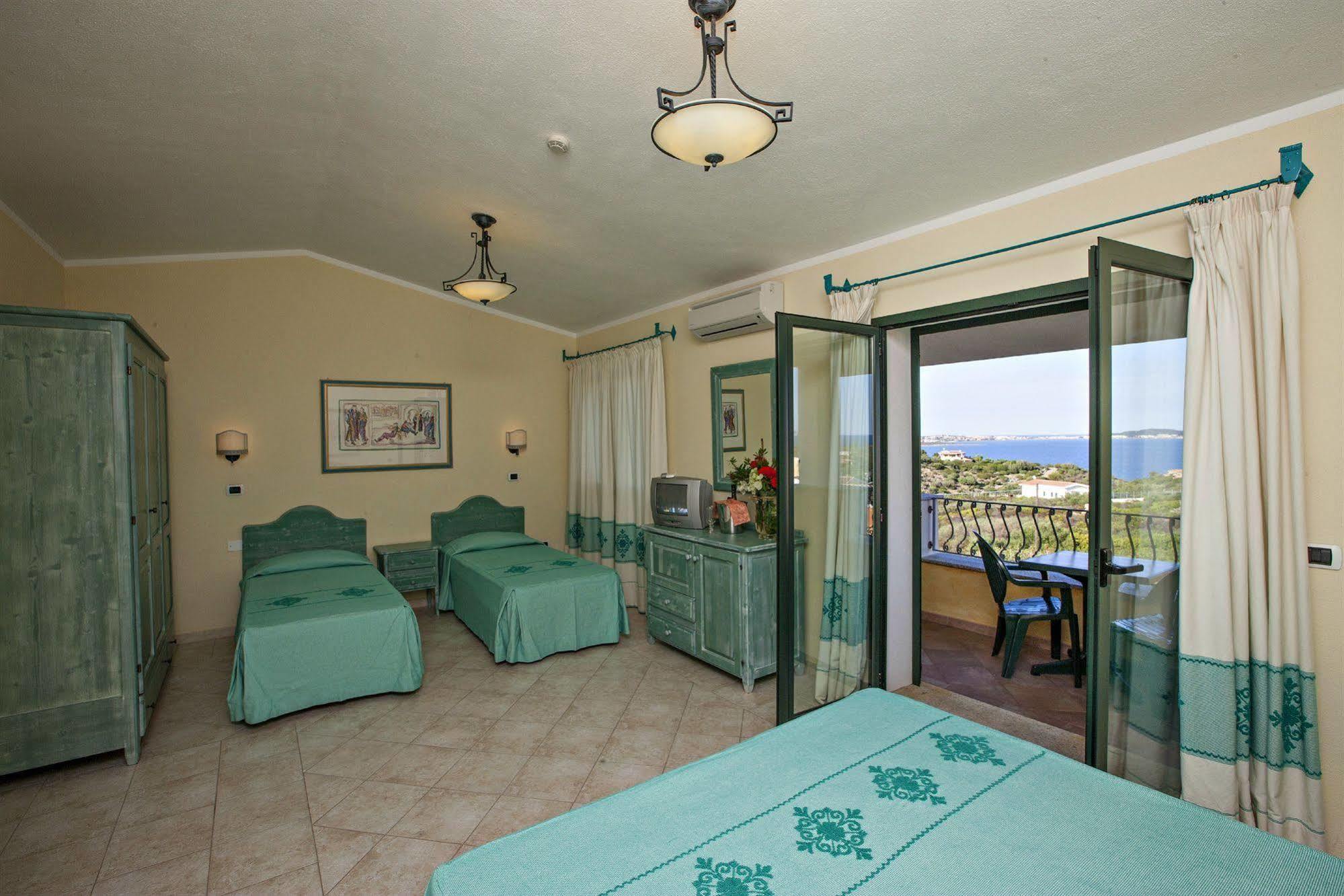 Club Hotel Baia Aranzos Golfo Aranci Extérieur photo