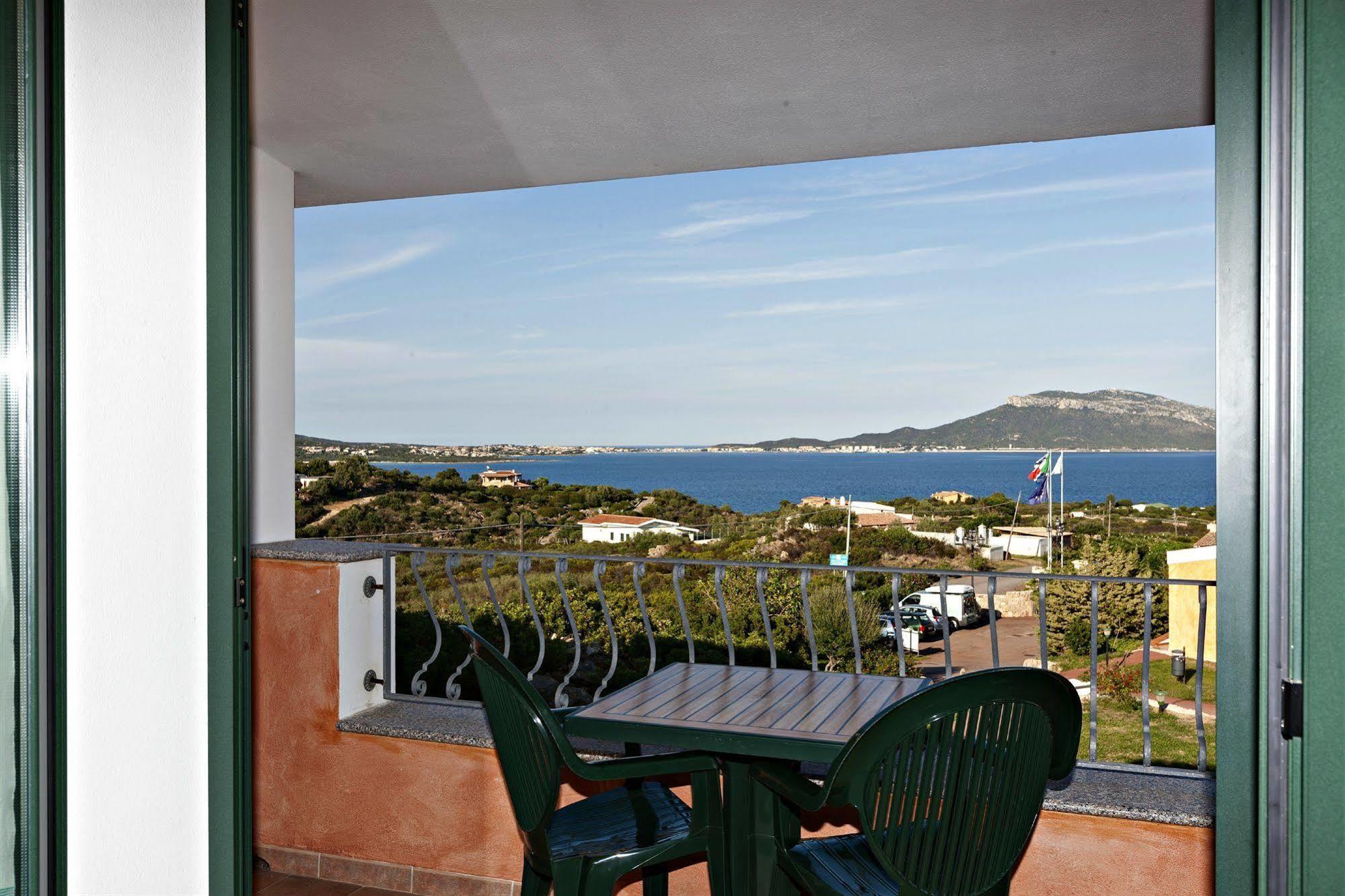 Club Hotel Baia Aranzos Golfo Aranci Extérieur photo
