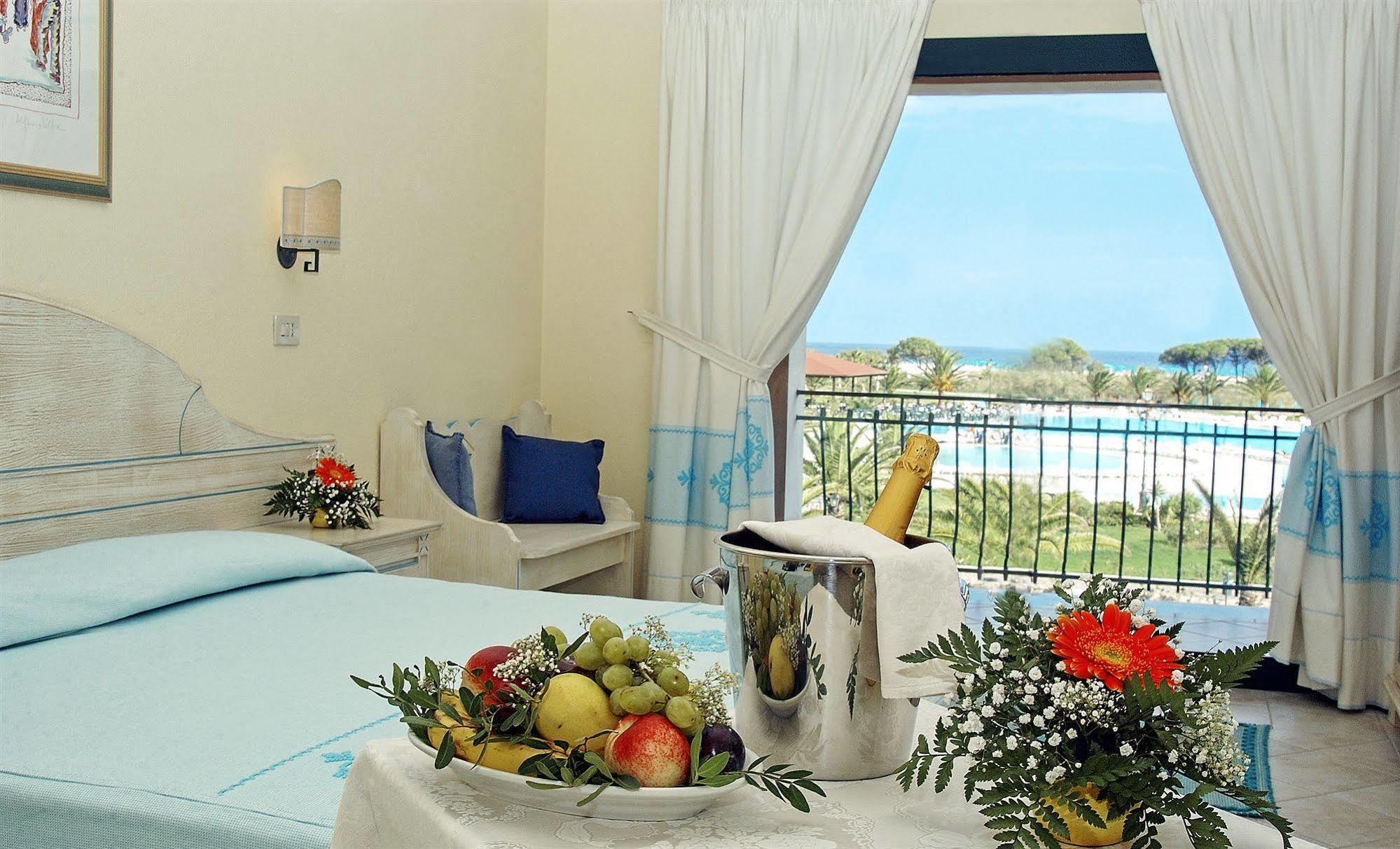 Club Hotel Baia Aranzos Golfo Aranci Extérieur photo