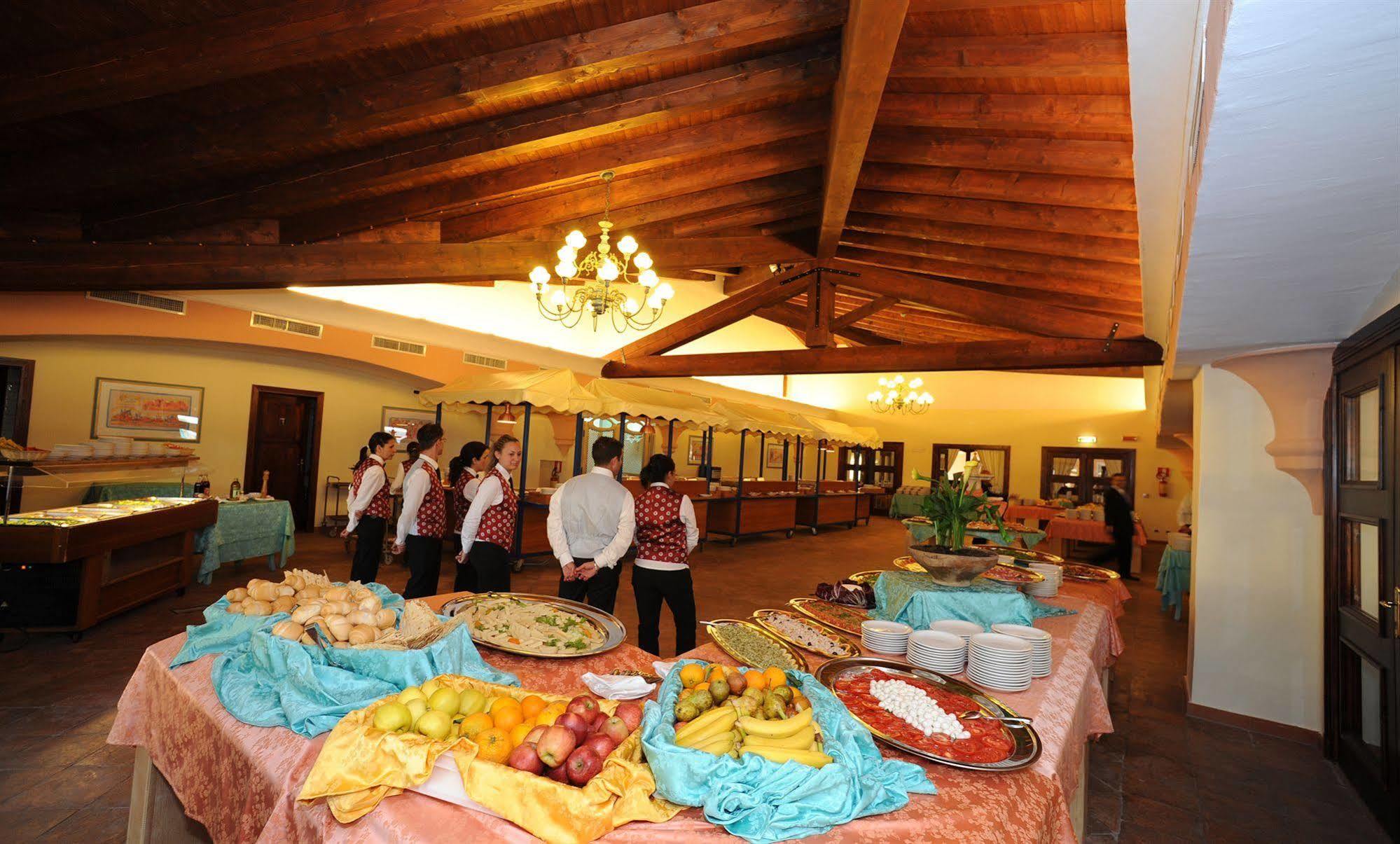 Club Hotel Baia Aranzos Golfo Aranci Extérieur photo