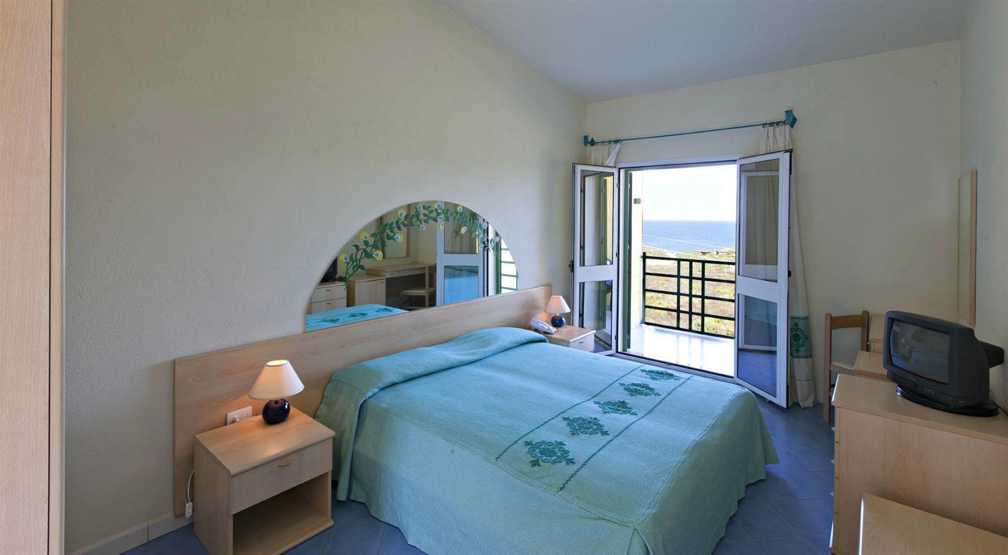 Club Hotel Baia Aranzos Golfo Aranci Extérieur photo